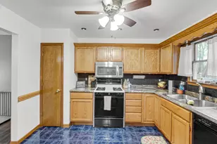 800 W 10th St, Hobart, IN 46342 - Photo 7