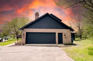 3807 Waxwing Ct, Valparaiso, IN 46383 - Photo 3