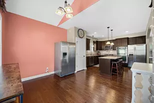 853 E Shakespeare Dr, Valparaiso, IN 46383 - Photo 11