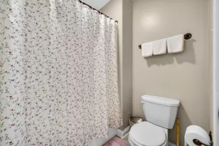 853 E Shakespeare Dr, Valparaiso, IN 46383 - Photo 23