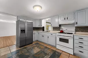1047 State St, Hobart, IN 46342 - Photo 11