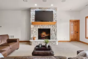 8955 Hillside Dr, Saint John, IN 46373 - Photo 27