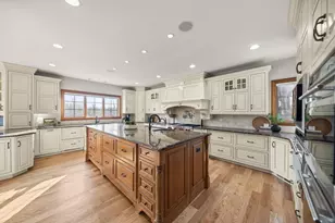 8955 Hillside Dr, Saint John, IN 46373 - Photo 7