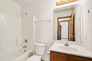 1040 Stillwater Pkwy, Crown Point, IN 46307 - Photo 27