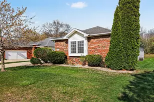 1040 Stillwater Pkwy, Crown Point, IN 46307 - Photo 3