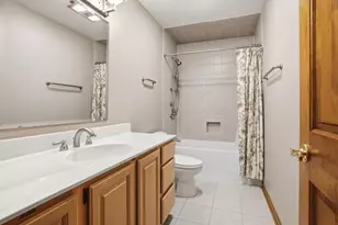 732 Royal Dublin Ln, Dyer, IN 46311 - Photo 45