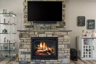 10813 Walnut Dr, Saint John, IN 46373 - Photo 5