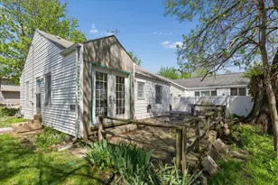 203 Washington Park Blvd, Michigan City, IN 46360 - Photo 13