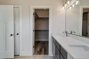 2218 Pradera Trl, Chesterton, IN 46304 - Photo 17