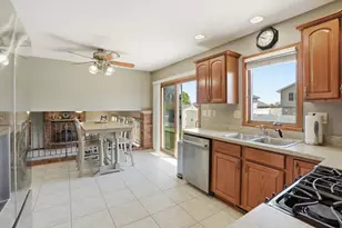 6587 Arrowhead Dr, Schererville, IN 46375 - Photo 11