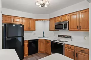 1720 Homan Dr, Schererville, IN 46375 - Photo 7
