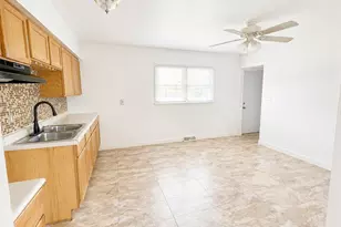 419 E 48th Pl, Gary, IN 46409 - Photo 9