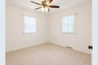 419 E 48th Place, Gary, IN 46409 - Photo 5