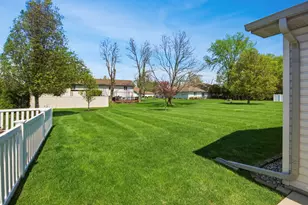 200 Polly Ln, Hobart, IN 46342 - Photo 3