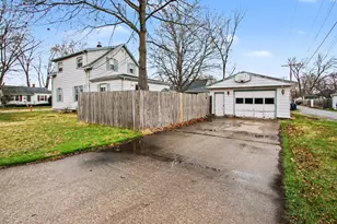 324 Jackson St, Michigan City, IN 46360 - Photo 19