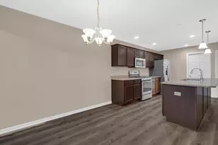 2956 Brisbane Dr, Valparaiso, IN 46385 - Photo 7