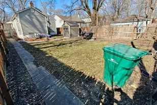 293 Calhoun St, Gary, IN 46406 - Photo 25