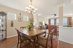 302 E 130th Ln, Crown Point, IN 46307 - Photo 5