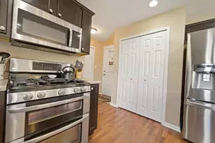 302 E 130th Ln, Crown Point, IN 46307 - Photo 13