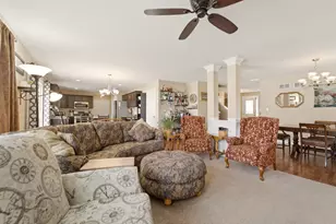 302 E 130th Ln, Crown Point, IN 46307 - Photo 7