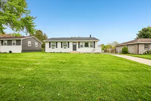 1906 Edison St, Schererville, IN 46375 - Photo 3