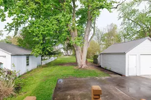 731 N College Ave, Rensselaer, IN 47978 - Photo 9