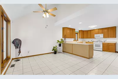 315 Kenbridge Court, Valparaiso, IN 46385 - Photo 9