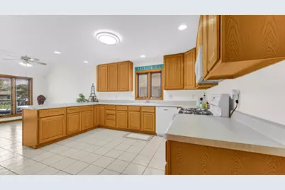 315 Kenbridge Court, Valparaiso, IN 46385 - Photo 13