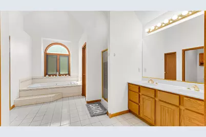 315 Kenbridge Court, Valparaiso, IN 46385 - Photo 17