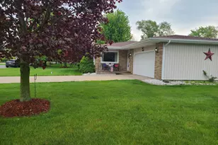 320 Bordeaux Dr, La Porte, IN 46350 - Photo 3