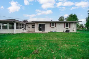 320 Bordeaux Dr, La Porte, IN 46350 - Photo 9