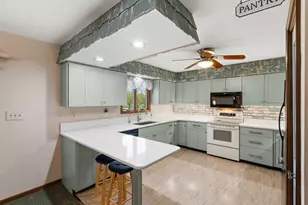 739 Trenton St, Crown Point, IN 46307 - Photo 17