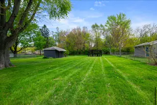 7125 Delaware St, Merrillville, IN 46410 - Photo 13