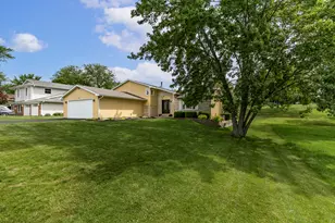 1762 Broadacre Rd, Crown Point, IN 46307 - Photo 5