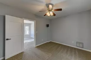 902 Kentucky St, Michigan City, IN 46360 - Photo 9