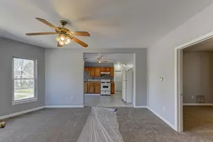 902 Kentucky St, Michigan City, IN 46360 - Photo 3