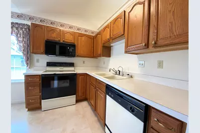 3301 Milestone Creek Court, Valparaiso, IN 46385 - Photo 5