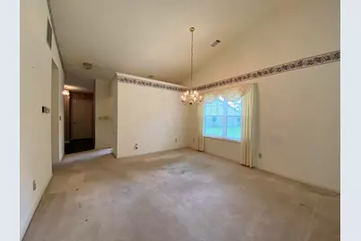 3301 Milestone Creek Court, Valparaiso, IN 46385 - Photo 7