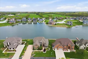 8858 Doubletree Dr S, Crown Point, IN 46307 - Photo 5