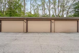 854 Jordan Cir, Schererville, IN 46375 - Photo 5