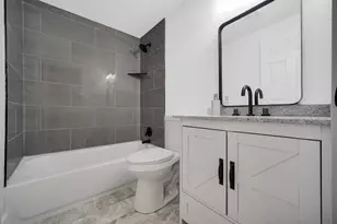 223 E Washington Ave, Hobart, IN 46342 - Photo 15