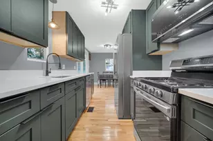 223 E Washington Ave, Hobart, IN 46342 - Photo 9