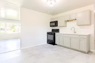 4225 E 5th Pl, Gary, IN 46403 - Photo 11