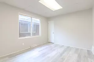 829 Johnson St, Gary, IN 46402 - Photo 23