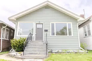 829 Johnson St, Gary, IN 46402 - Photo 1