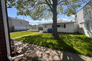 2226 White Oak Ave, Whiting, IN 46394 - Photo 3