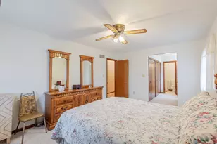 1839 Bluebird Ln, Munster, IN 46321 - Photo 15