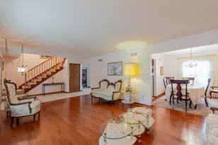 1839 Bluebird Ln, Munster, IN 46321 - Photo 5