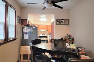 1718 Roosevelt Pl, Gary, IN 46404 - Photo 5