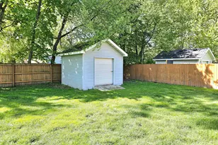 503 Oakwood Dr, Chesterton, IN 46304 - Photo 39